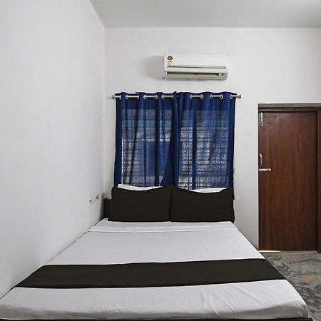 Oyo Hotel Chinar Park โกลกาตา ภายนอก รูปภาพ