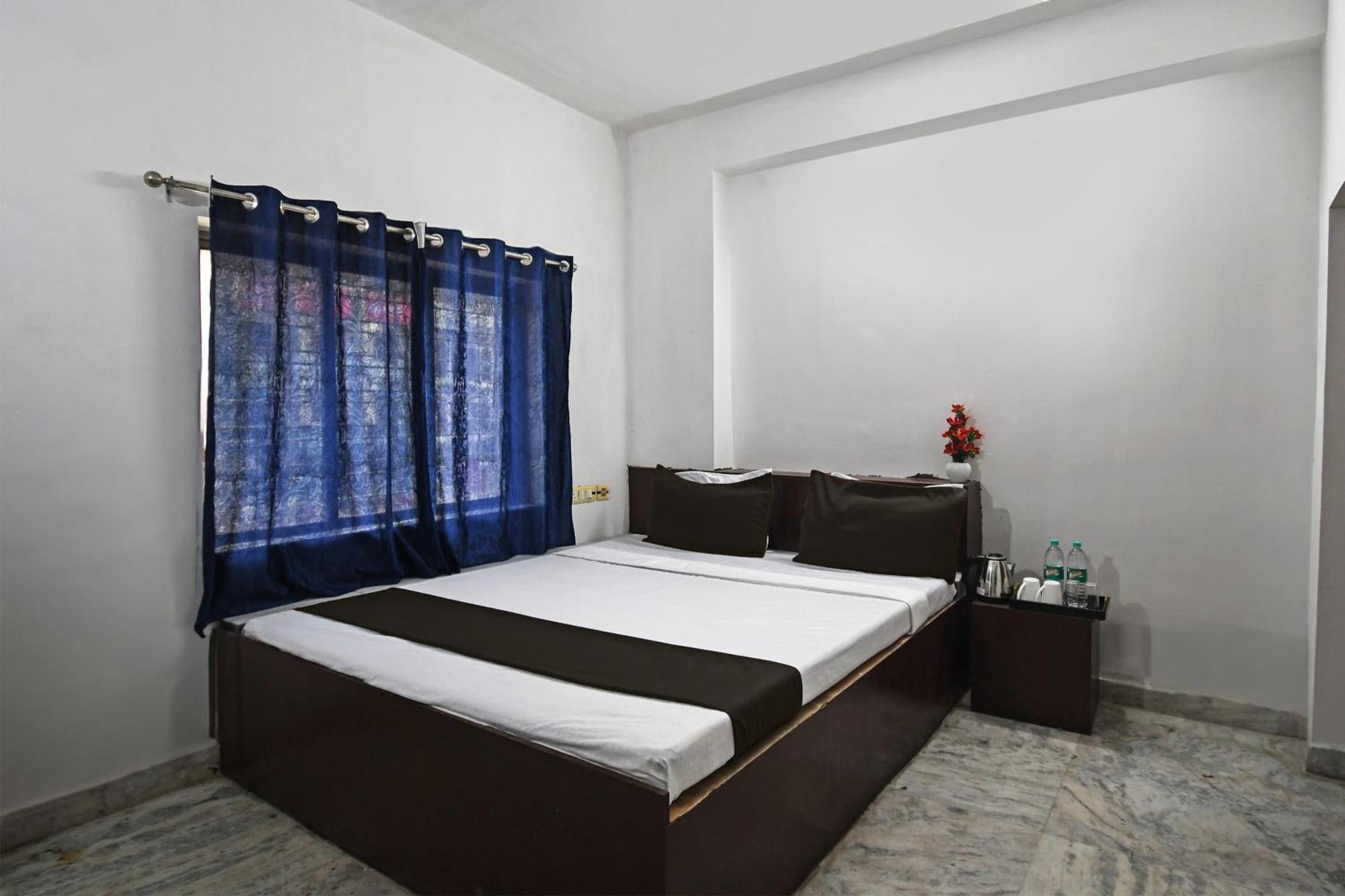 Oyo Hotel Chinar Park โกลกาตา ภายนอก รูปภาพ