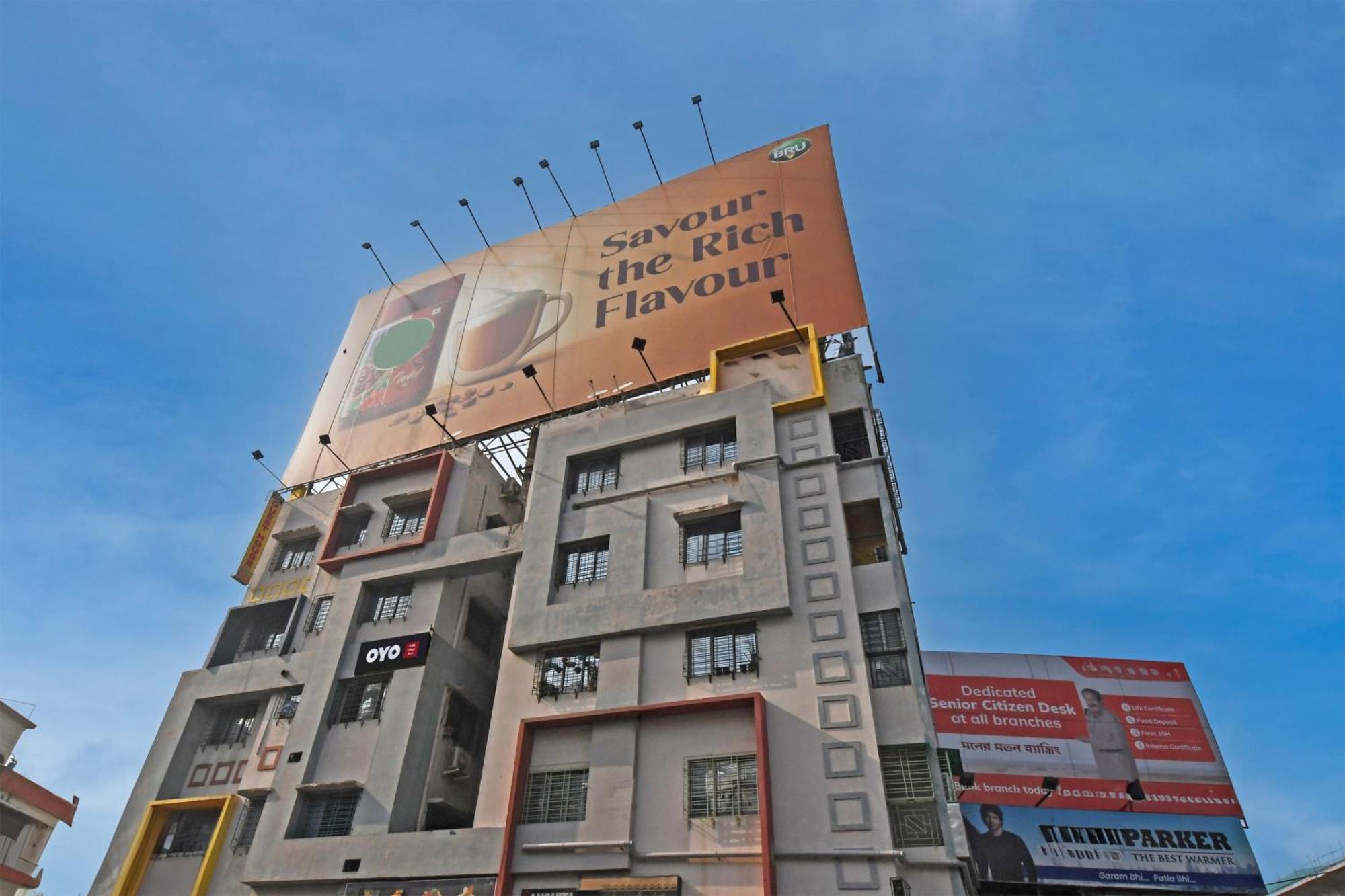 Oyo Hotel Chinar Park โกลกาตา ภายนอก รูปภาพ